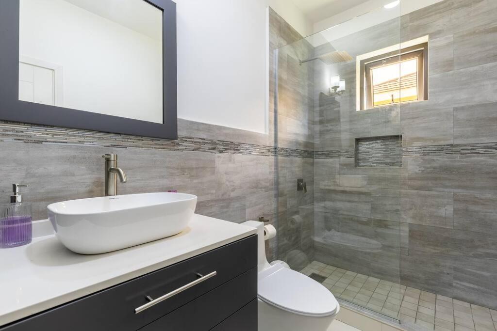 Sun Shine Luxury Villas 2 Bedroom Pool & Gym Ocho Rios St Ann מראה חיצוני תמונה