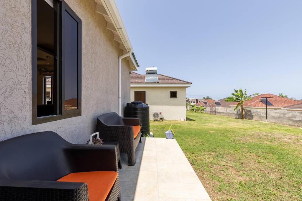 Sun Shine Luxury Villas 2 Bedroom Pool & Gym Ocho Rios St Ann מראה חיצוני תמונה